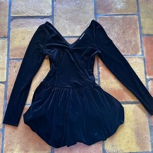 Elegant Black Velvet Dress from Celeb | Never worn!